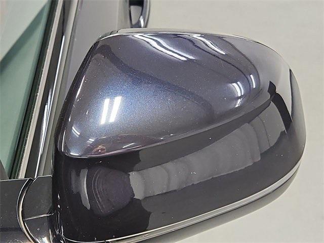 Photo of 2020 Carbon Black Metallic BMW X6