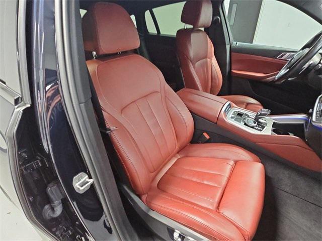 Photo of 2020 Carbon Black Metallic BMW X6