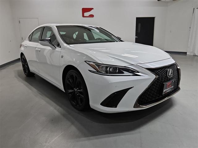 Photo of 2021 Ultra White Lexus ES 350