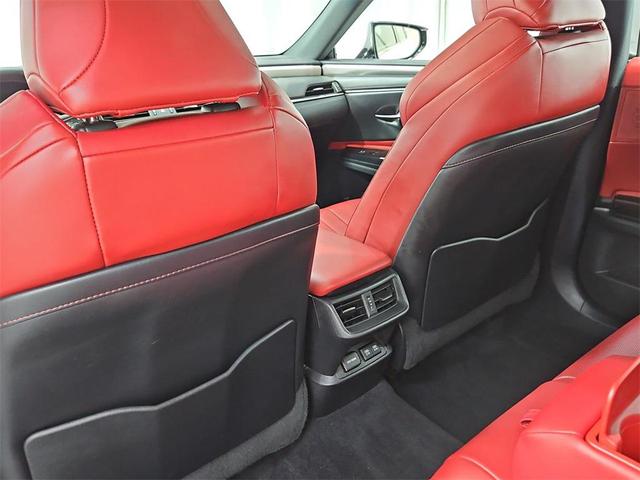 Photo of 2021 Ultra White Lexus ES 350