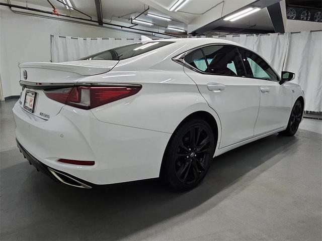 Photo of 2021 Ultra White Lexus ES 350