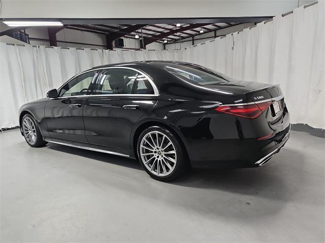 Photo of 2022 Black Mercedes-Benz S-Class