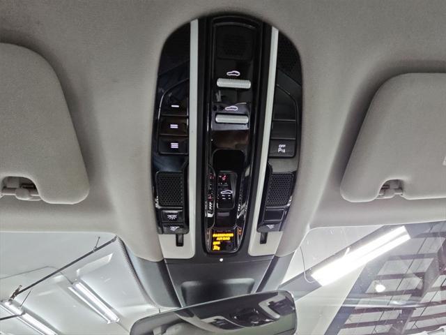 Photo of 2018 Blue Porsche Panamera