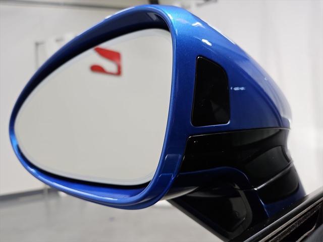 Photo of 2018 Blue Porsche Panamera