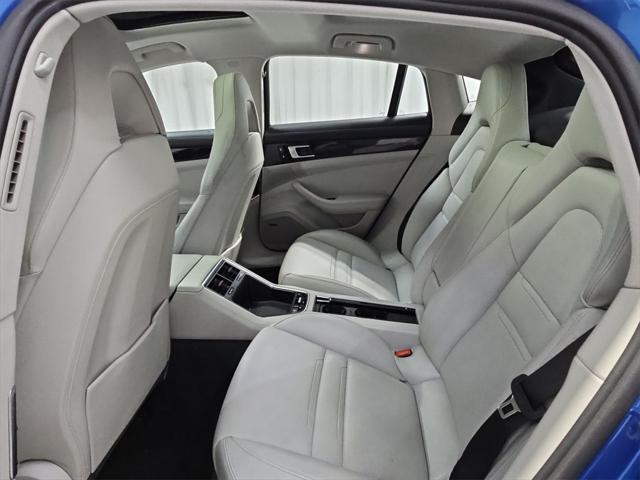 Photo of 2018 Blue Porsche Panamera