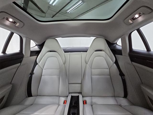 Photo of 2018 Blue Porsche Panamera