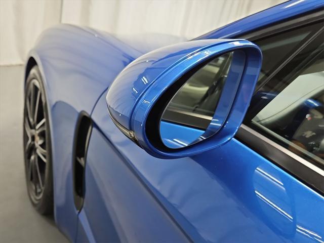 Photo of 2018 Blue Porsche Panamera