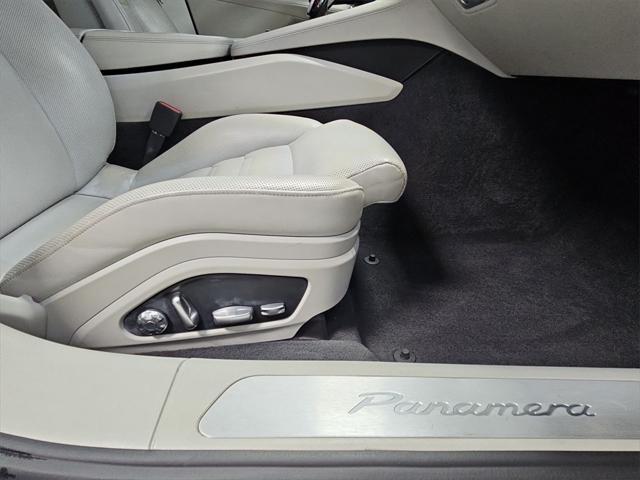 Photo of 2018 Blue Porsche Panamera