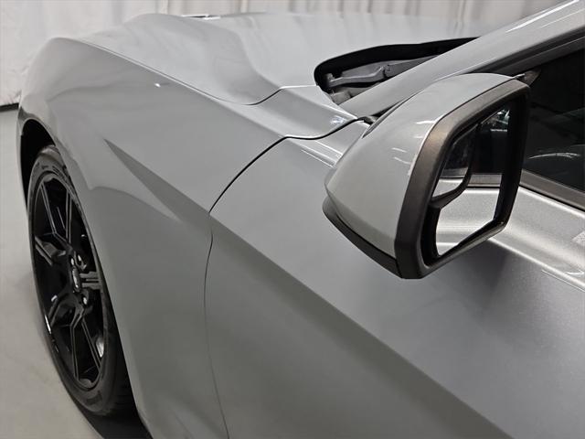 Photo of 2020 Silver Metallic Ford Mustang