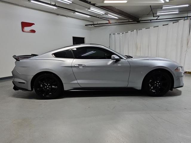 Photo of 2020 Silver Metallic Ford Mustang