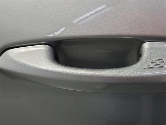 Photo of 2020 Silver Metallic Ford Mustang