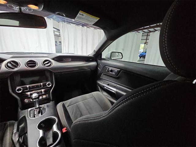 Photo of 2020 Silver Metallic Ford Mustang