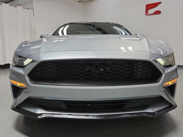 Photo of 2020 Silver Metallic Ford Mustang