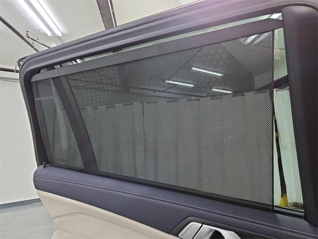 Photo of 2022 Alpine White BMW X7