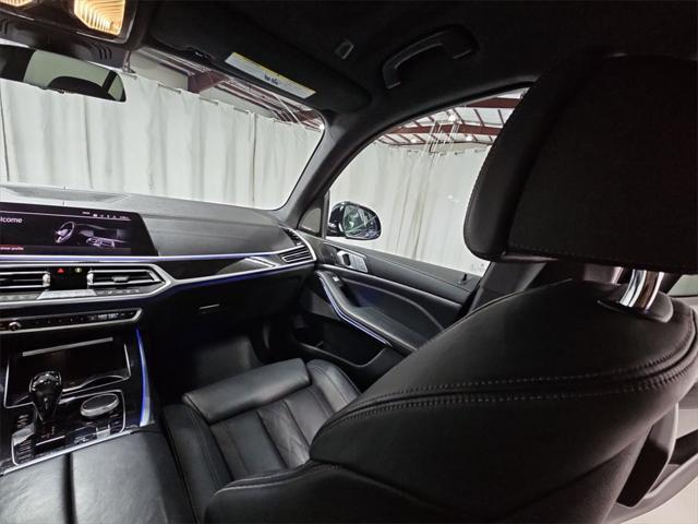 Photo of 2019 Arctic Gray Metallic BMW X7