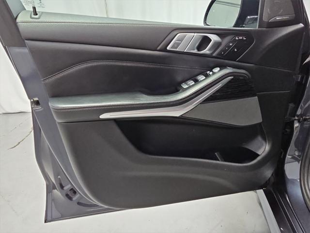 Photo of 2019 Arctic Gray Metallic BMW X7