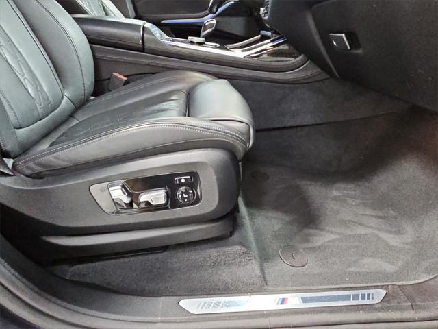 Photo of 2019 Arctic Gray Metallic BMW X7