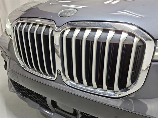 Photo of 2019 Arctic Gray Metallic BMW X7