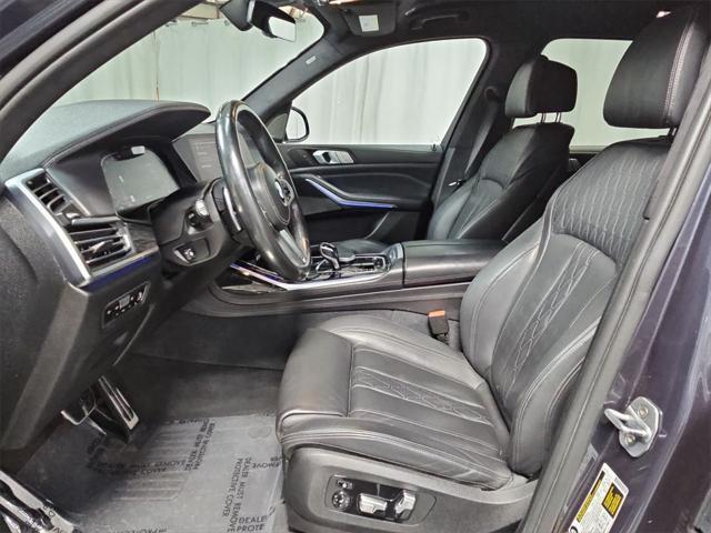 Photo of 2019 Arctic Gray Metallic BMW X7