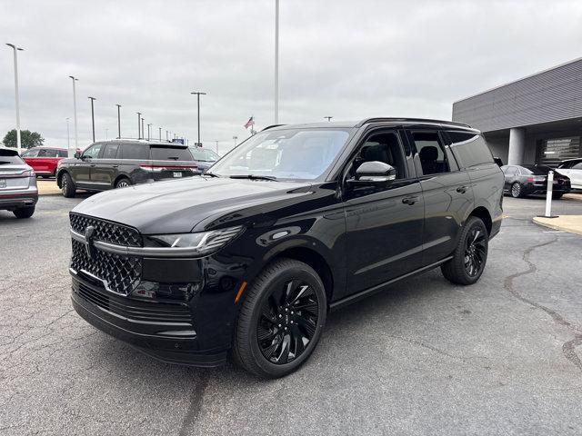 Photo of 2025 Infinite Black Metallic Clearcoat Lincoln Navigator
