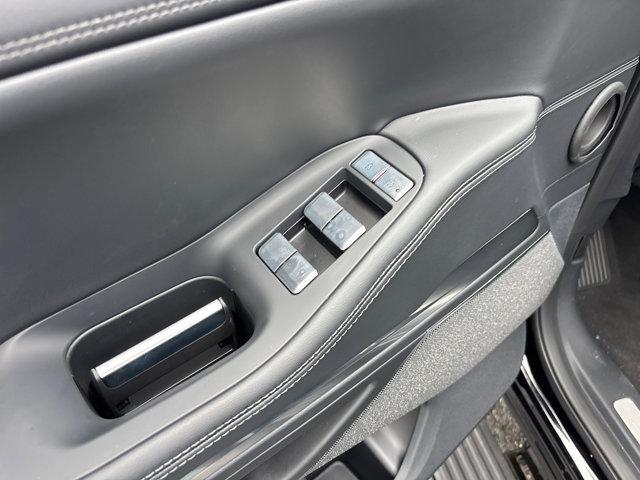 Photo of 2025 Infinite Black Metallic Clearcoat Lincoln Navigator