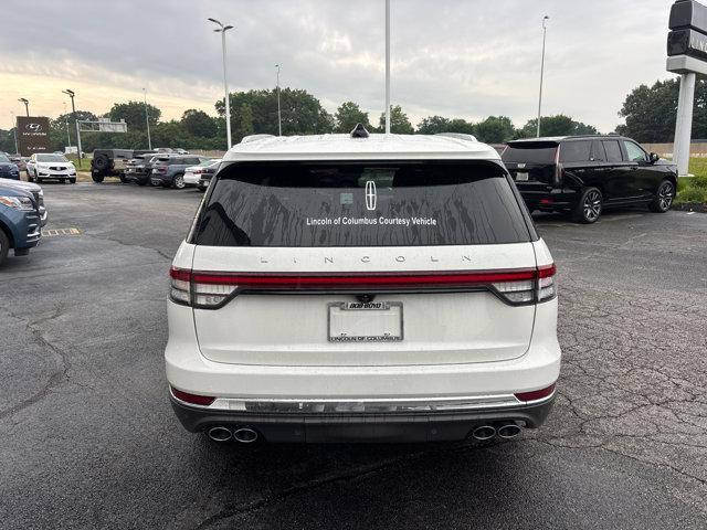Photo of 2025 Pristine White Metallic Tri-Coat Lincoln Aviator