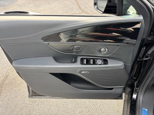 Photo of 2025 Infinite Black Metallic Clearcoat Lincoln Nautilus