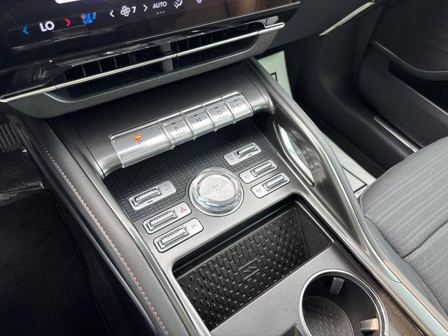 Photo of 2025 Infinite Black Metallic Clearcoat Lincoln Nautilus