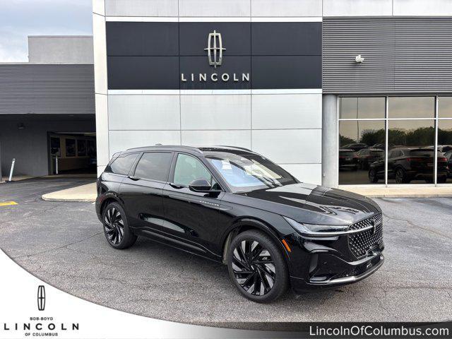Photo of 2025 Infinite Black Metallic Clearcoat Lincoln Nautilus
