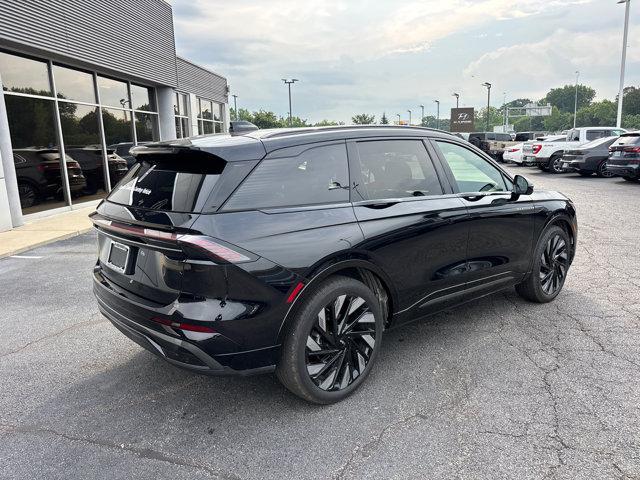 Photo of 2025 Infinite Black Metallic Clearcoat Lincoln Nautilus