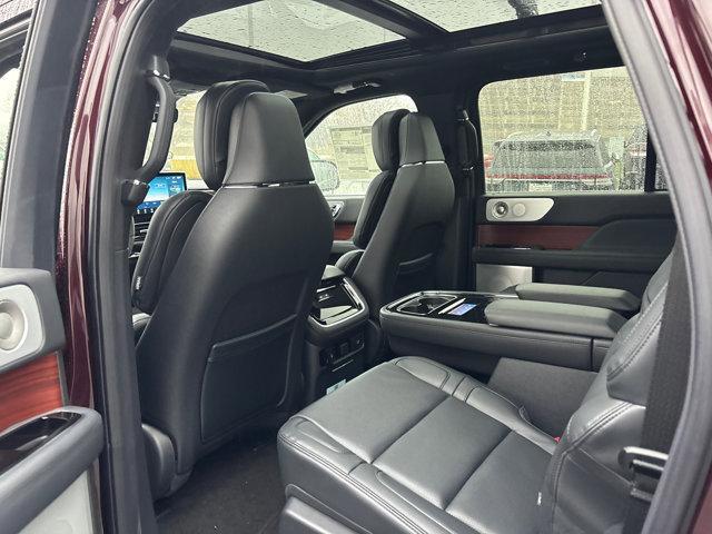 Photo of 2024 Diamond Red Metallic Tinted Clearcoat Lincoln Navigator