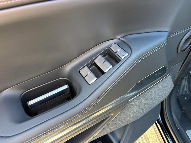 Photo of 2025 Infinite Black Metallic Clearcoat Lincoln Navigator