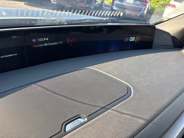 Photo of 2025 Infinite Black Metallic Clearcoat Lincoln Navigator