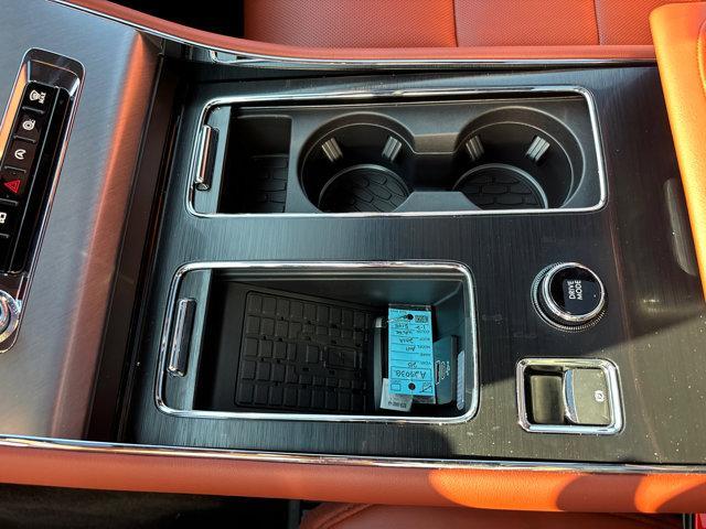 Photo of 2025 Pristine White Metallic Tri-Coat Lincoln Aviator