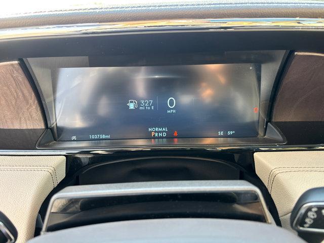 Photo of 2022 CERAMIC PEARL Lincoln Navigator