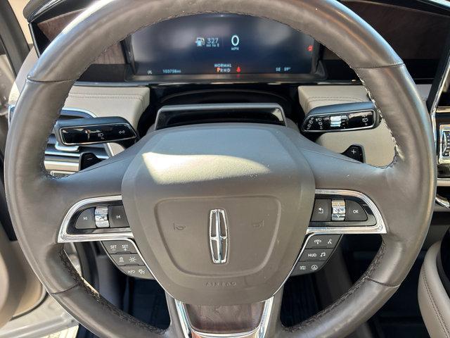 Photo of 2022 CERAMIC PEARL Lincoln Navigator