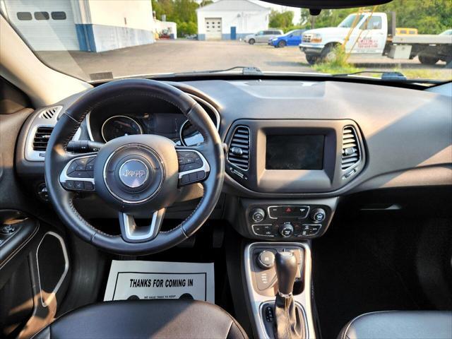 Photo of 2020 White Clearcoat Jeep Compass