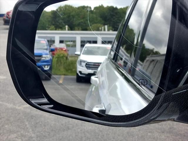 Photo of 2021 Bright White Clearcoat Jeep Grand Cherokee L