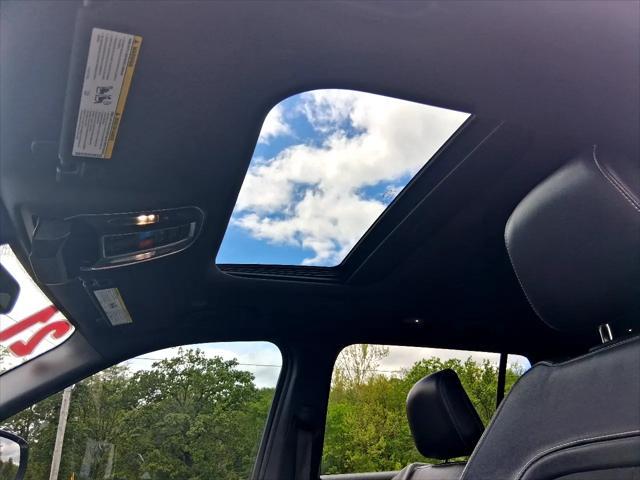Photo of 2021 Bright White Clearcoat Jeep Grand Cherokee L