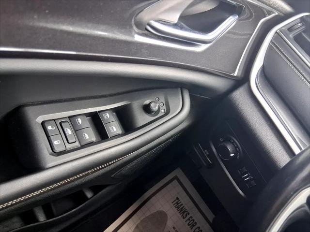 Photo of 2021 Bright White Clearcoat Jeep Grand Cherokee L