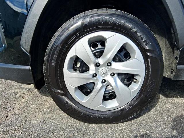 Photo of 2022 Midnight Black Metallic Toyota RAV4