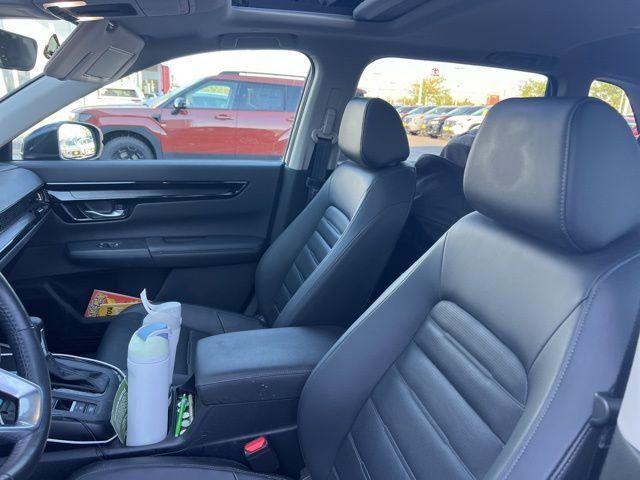 Photo of 2023 Silver Honda CR-V