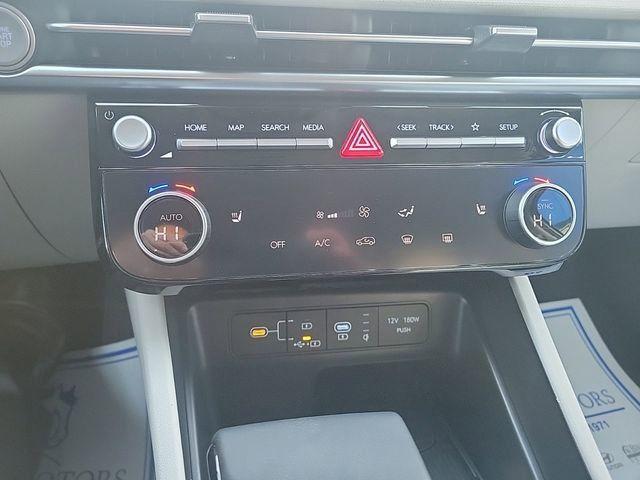 Photo of 2025 White Pearl Hyundai TUCSON