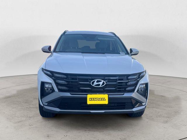 Photo of 2025 White Pearl Hyundai TUCSON