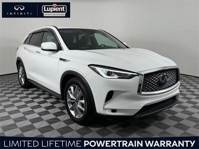 Photo of 2020 White INFINITI QX50