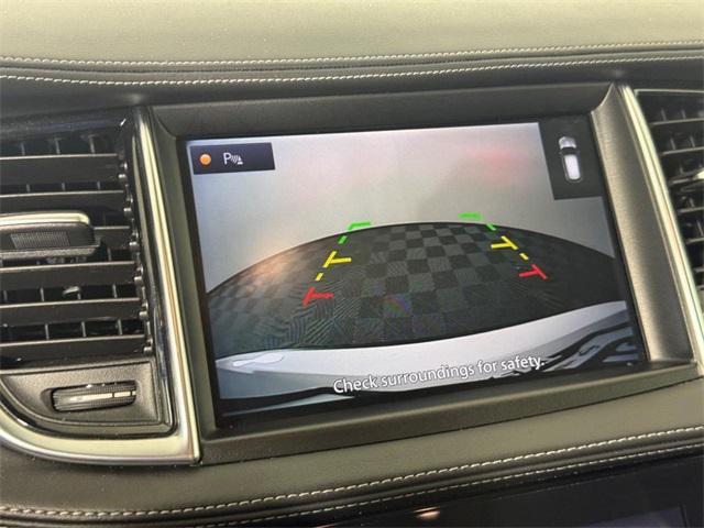 Photo of 2020 White INFINITI QX50
