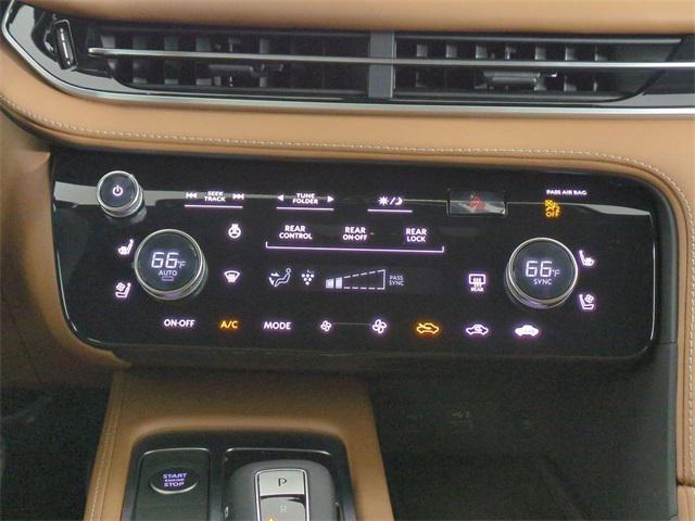 Photo of 2025 Mineral Black INFINITI QX60