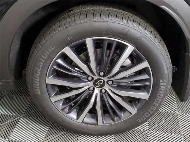 Photo of 2025 Mineral Black INFINITI QX60