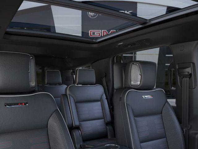 Photo of 2025 Summit White GMC Yukon