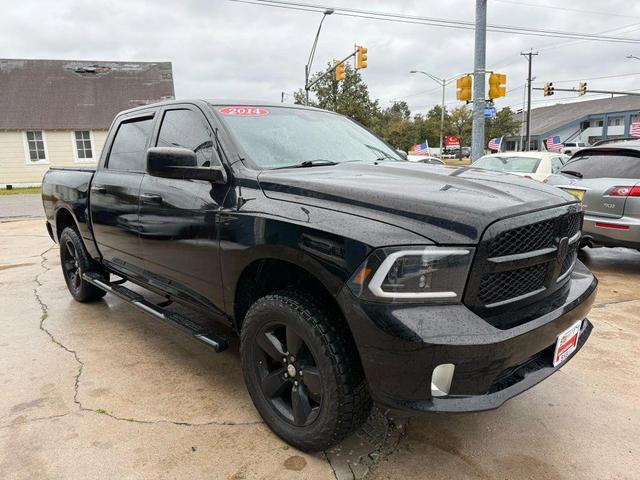 Photo of 2014 Black Clearcoat RAM 1500